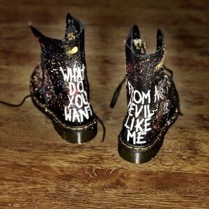 Wren + Glory | Dr. Martens Splatter-Painted Boots ‘From a Devil Like Me’ US 9